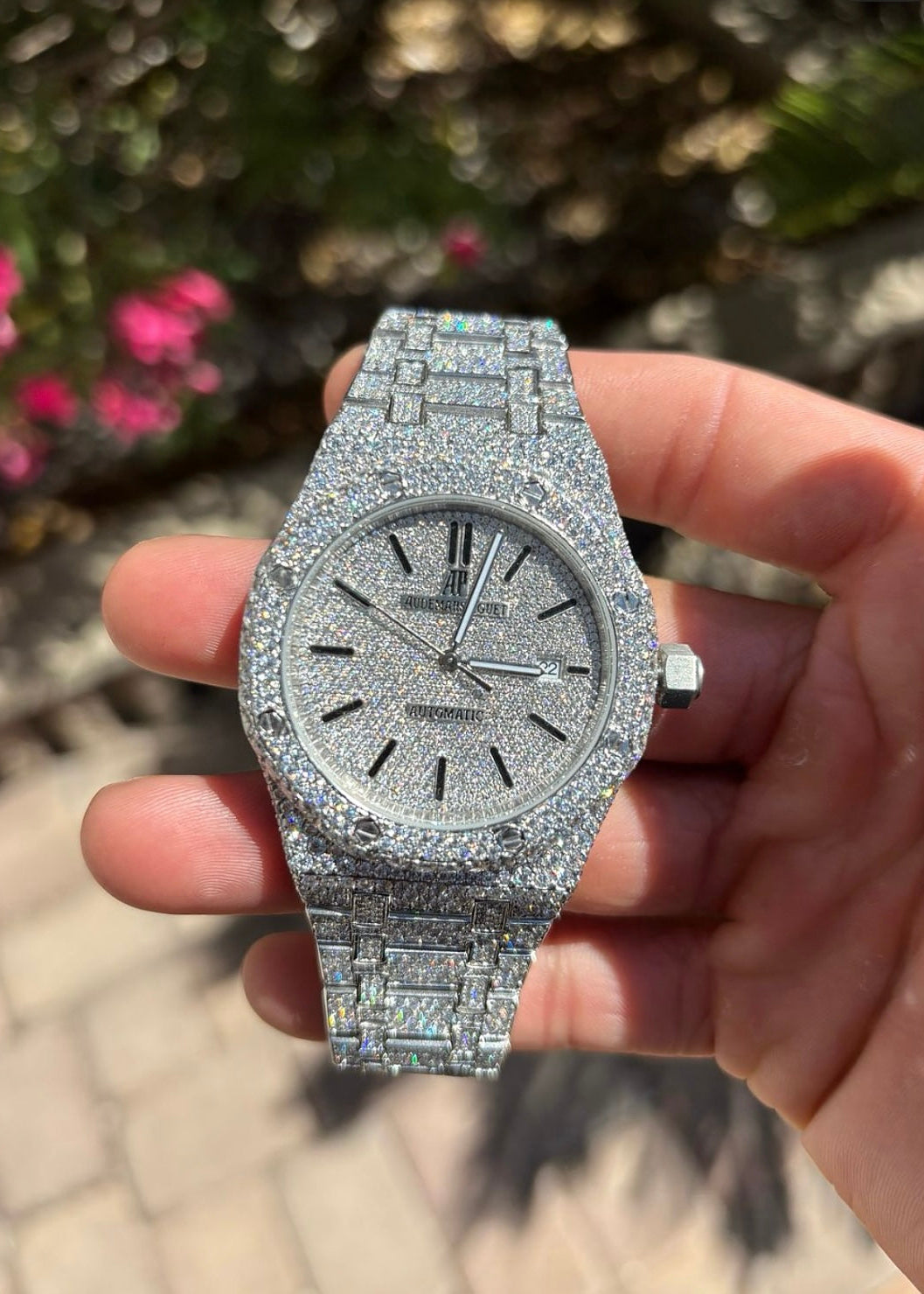 Luxury Iced-Out Automatic Watch – Full Diamond-Paved Silver Edition